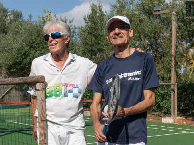 I due lasciano poi il campo 76enne Vito Angelillo e al 64enne Prospero Giordano, entrambi pensionati